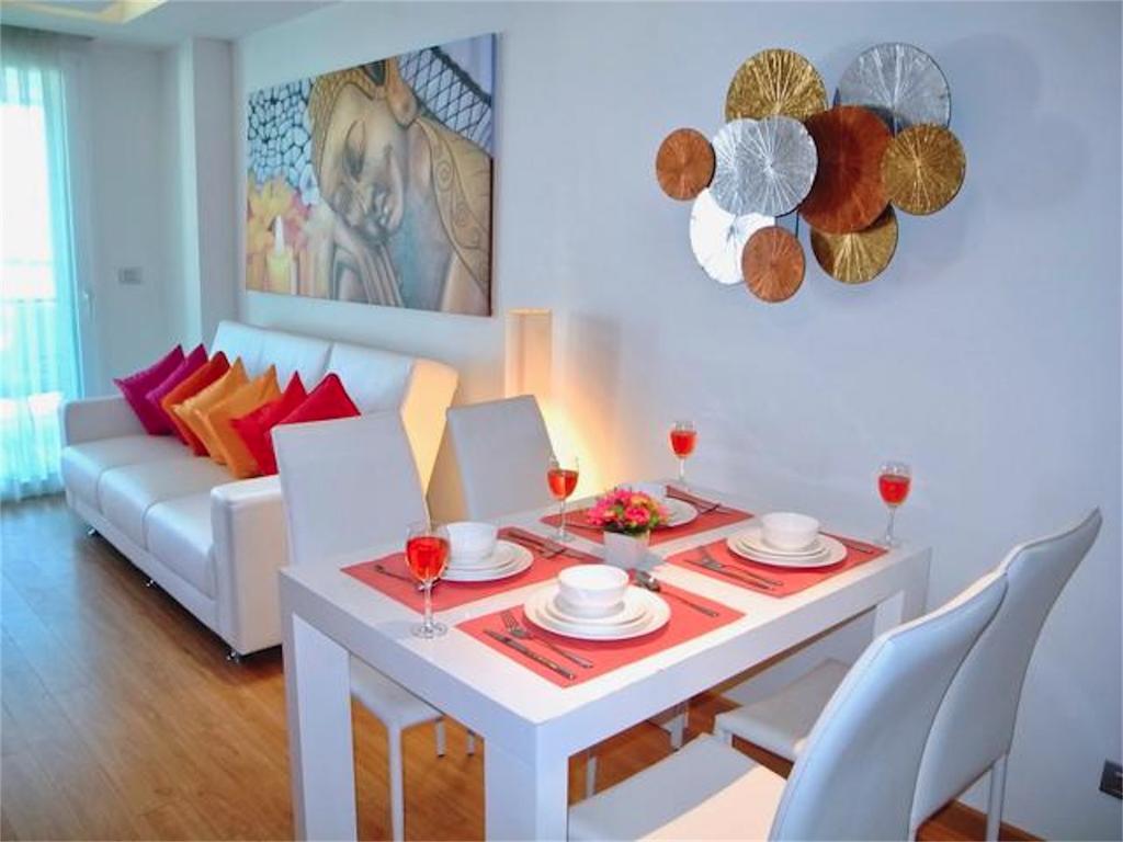The Privilege Residence : 1 Bedroom Apartment In Patong Exterior photo