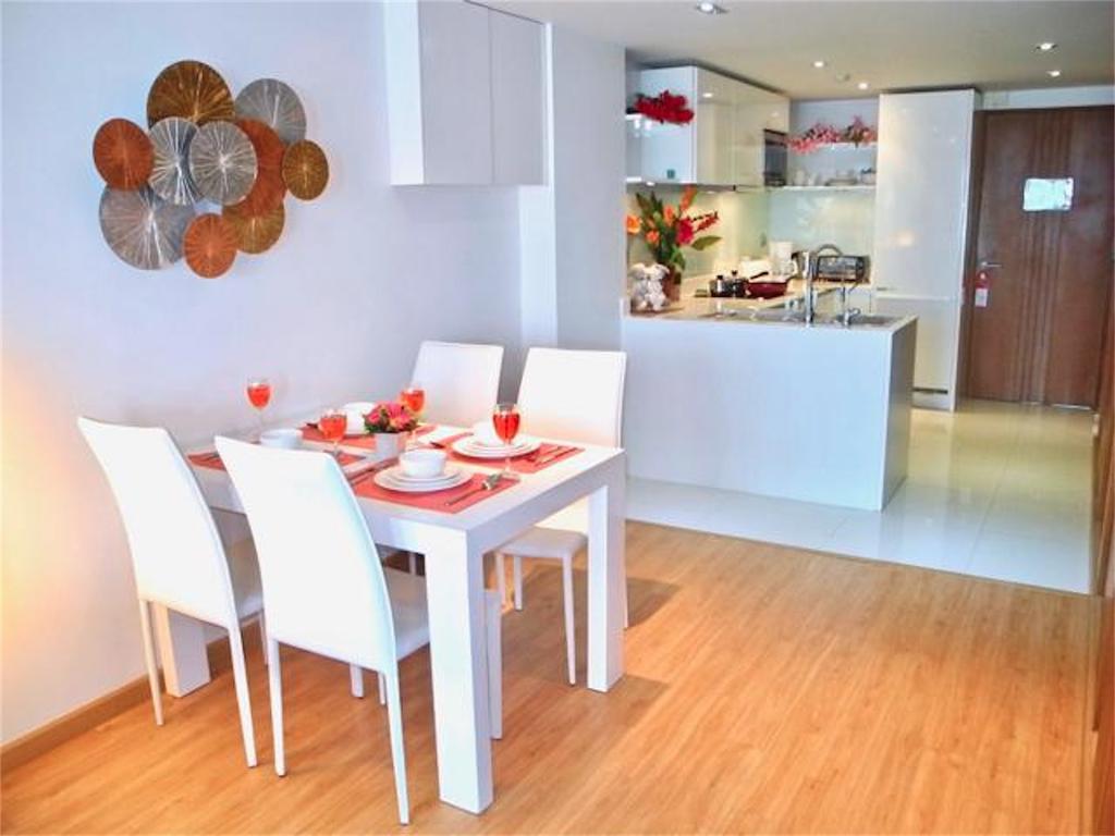 The Privilege Residence : 1 Bedroom Apartment In Patong Exterior photo