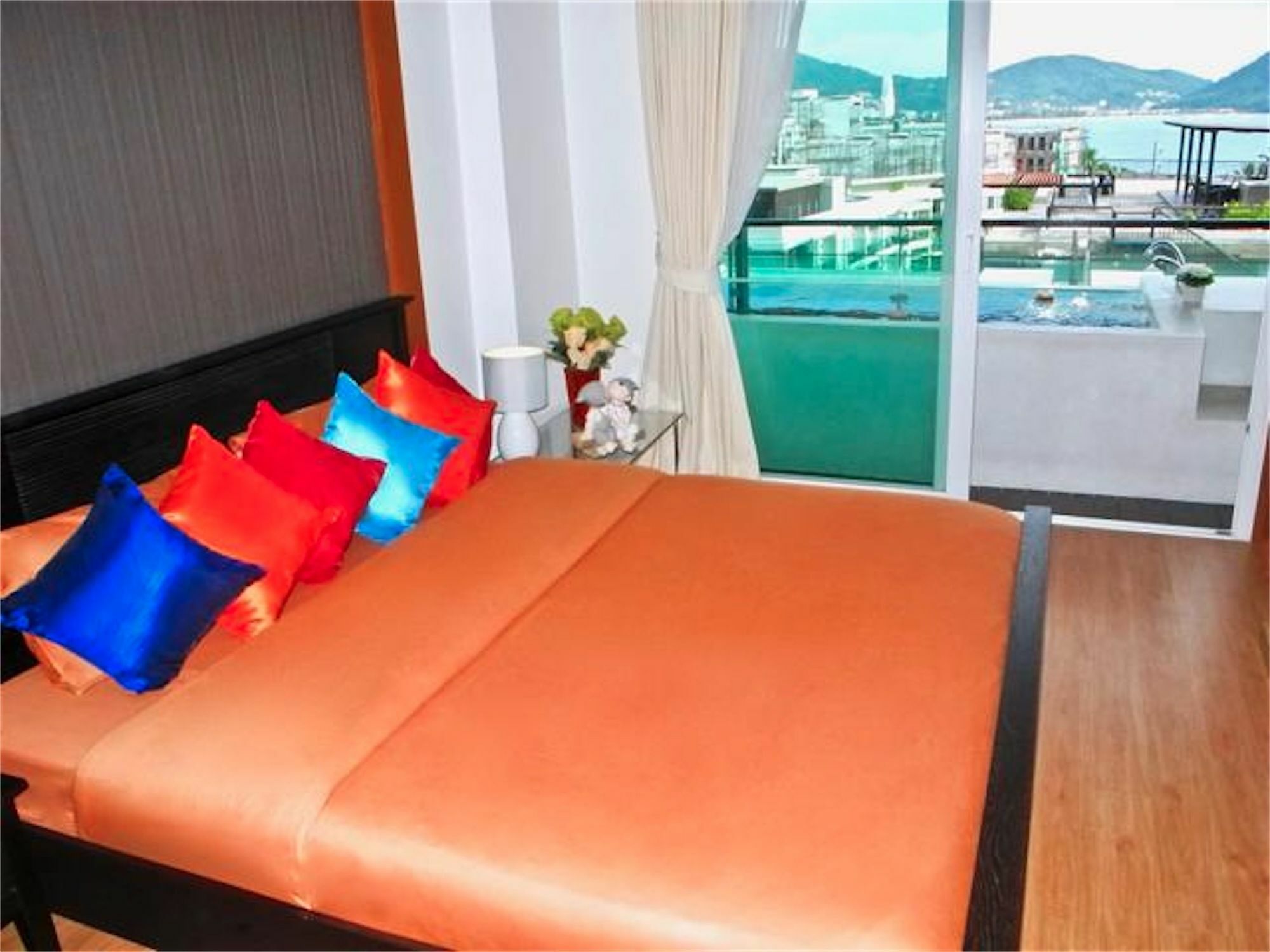 The Privilege Residence : 1 Bedroom Apartment In Patong Exterior photo