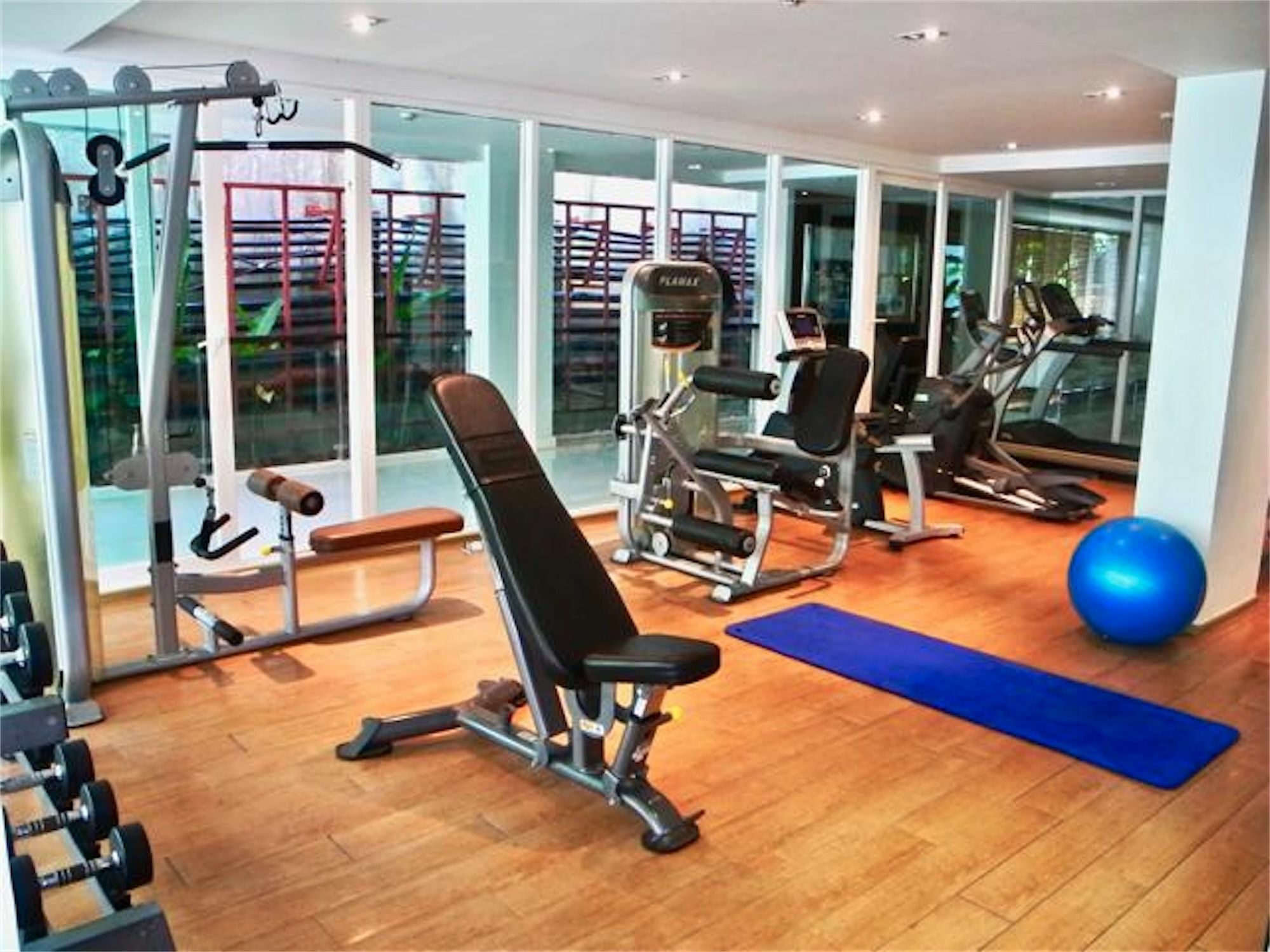 The Privilege Residence : 1 Bedroom Apartment In Patong Exterior photo